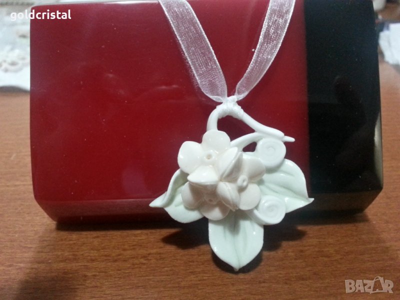 Порцелан медальон , снимка 1