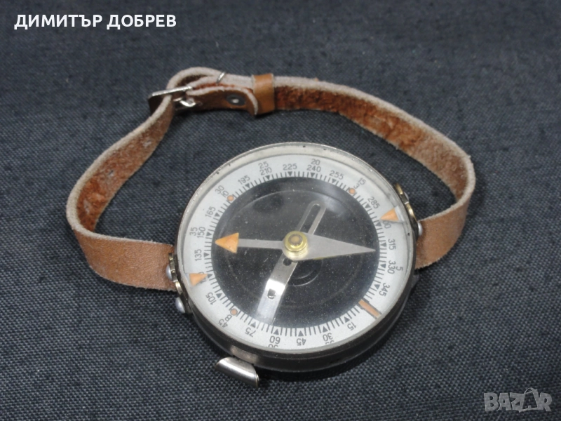 СТАР РЕТРО СОЦ СССР БАКЕЛИТОВ РЪЧЕН КОМПАС, снимка 1