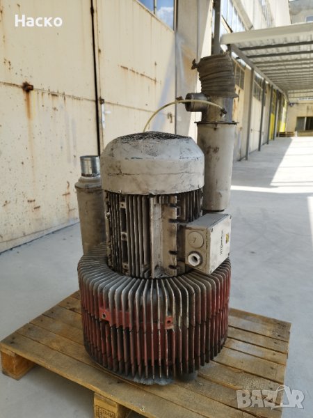 Многостъпална вакуум помпа тип въздуходувка Simens , снимка 1