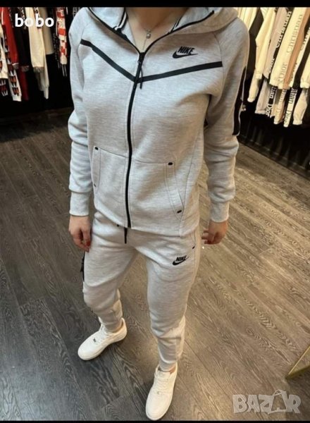 нови дамски екипи nike tech fleece , снимка 1