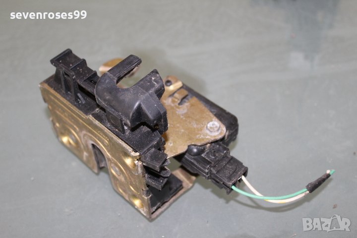 Брава за врата предна дясна рено меган сценик Renault megane scenic, снимка 1