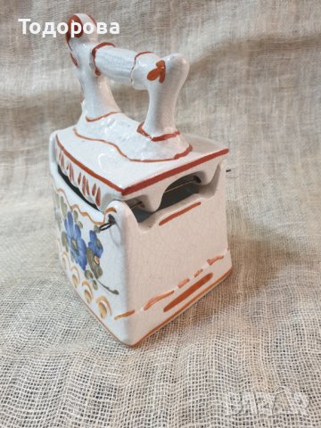 Малка  порцеланова ютийка, снимка 6 - Антикварни и старинни предмети - 43436137