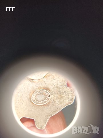 Дизайнерска брошка on aura tout vu, снимка 4 - Колиета, медальони, синджири - 43389101