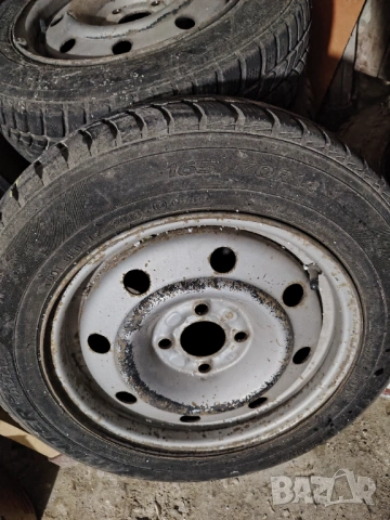 Гуми , снимка 2 - Гуми и джанти - 53155087