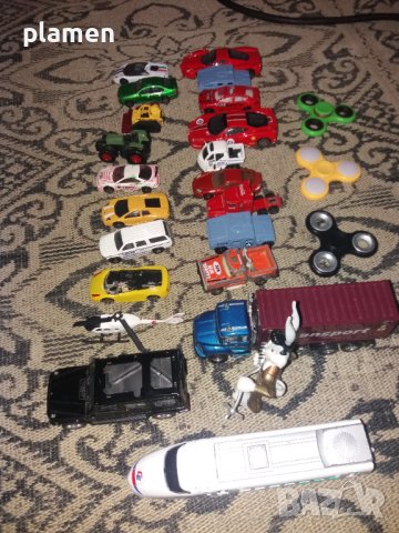 Продавам метални колички, снимка 3 - Коли, камиони, мотори, писти - 40578122