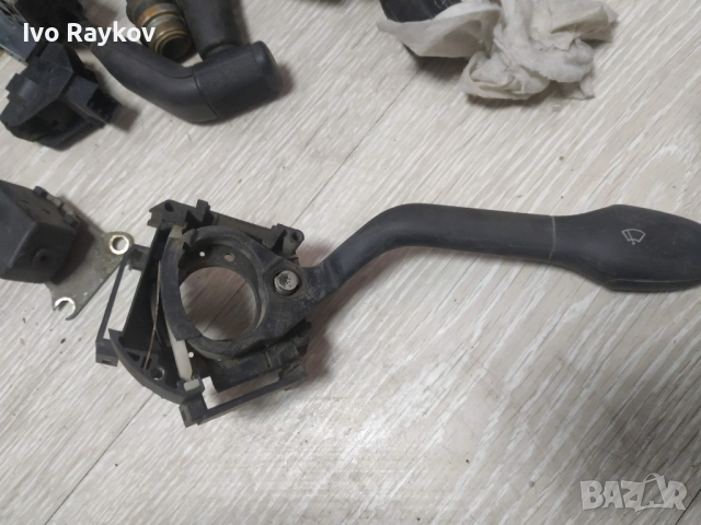  лоста , чистачките 1H6953503AC , Volkswagen Golf III , снимка 2 - Части - 52887585