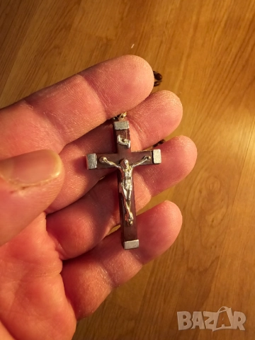 Стара молитвена броеница с дървен кръст разпятие богородица и Исус Христос  за да те пази и закриля., снимка 2 - Антикварни и старинни предмети - 51840782