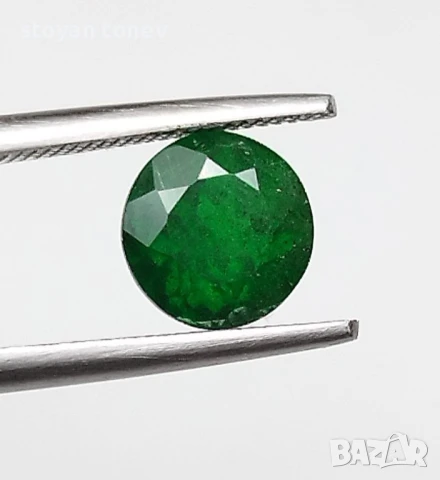 Цаворит в наситено зелен цвят и рядко срещана форма 1.53кт.! Нов, снимка 6 - Други - 50350615