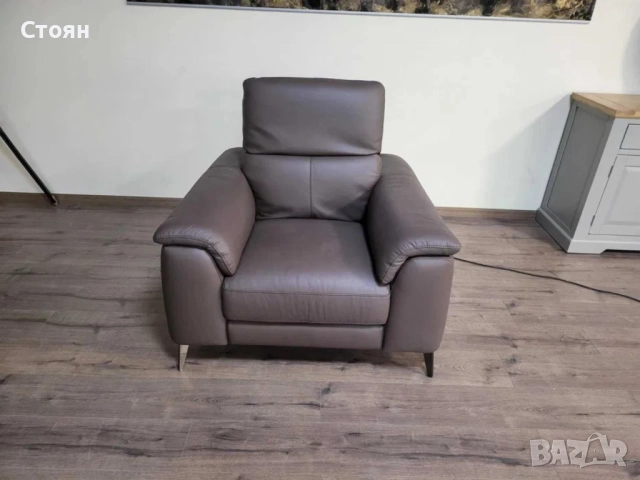 Кафяв кожен фотьойл с ел релакс механизъм и подгряваща функция, снимка 11 - Дивани и мека мебел - 51955926