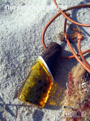 Ръчно изработена висулка от кехлибар, каква никой друг няма / Handmade amber pendant no one else has, снимка 3 - Колиета, медальони, синджири - 33341222