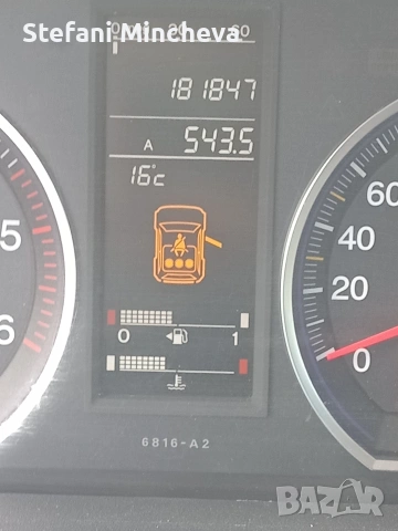 Хонда Cr-V безупречно състояние Навигация,Круз контрол,Нови Гуми Зимни внос от Словения, снимка 13 - Автомобили и джипове - 53325953