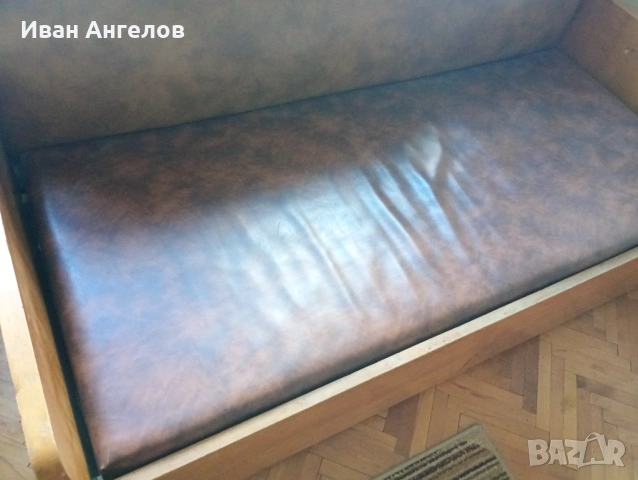 Продавам запазен единичен диван с две чекмеджета, снимка 3 - Дивани и мека мебел - 53327724