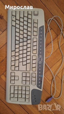 Продавам компютърна клавиатура А4 Tech