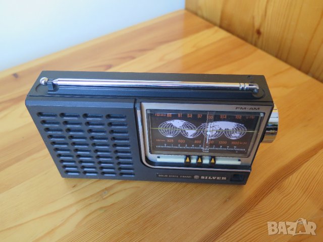 Vintage solid state 2 band SILVER 2F166 ,1975г,Japan, снимка 6 - Радиокасетофони, транзистори - 39170281