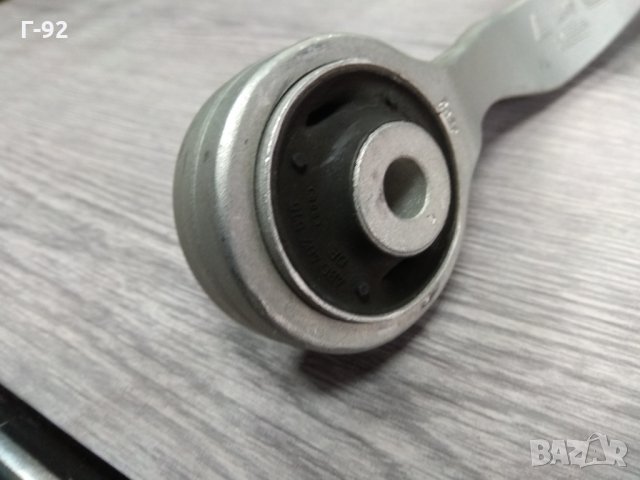 8E0407510A**NEU**VAG**AUDI*носач преден мост десен (горен заден), снимка 2 - Части - 32373363