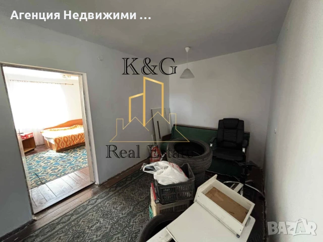 Тухлена на плоча къща в кв " Житница " , снимка 8 - Къщи - 50936003