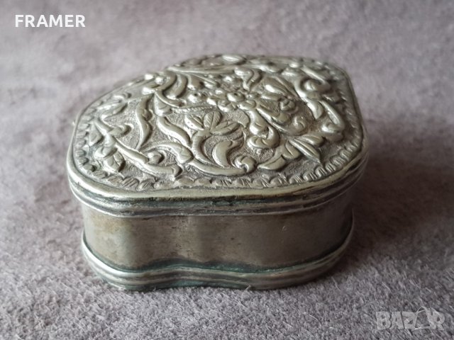 Рядка българска възрожденска сребърна кутийка за емфие 19век, снимка 7 - Антикварни и старинни предмети - 33049395