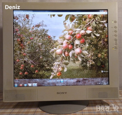 Sony SDM–M81 FTF LCD Color Computer Dispay, снимка 3 - Монитори - 53580487