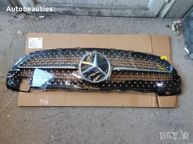 Предна сребристa решетка за Mercedes W206 C-Class