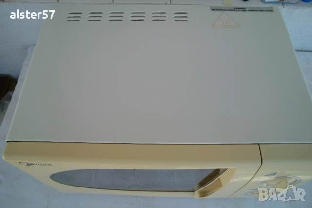 Микровълнова печка Midea MG820AOB с грил, снимка 4 - Микровълнови - 52929333