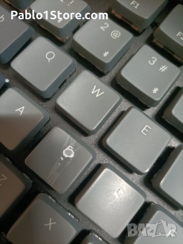 Keychron K1 с малки драскотини 100 лева, снимка 2 - Клавиатури и мишки - 52435412