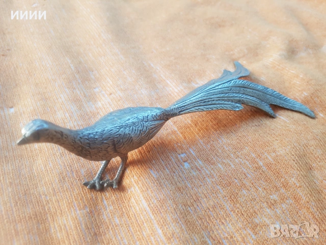 Посребрена статуетка пластика салфетник