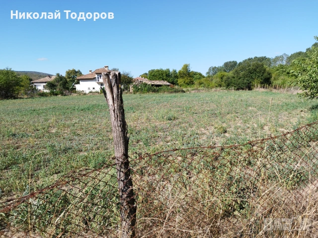 Продавам дворно място с Кесарево , снимка 4 - Парцели - 53138416