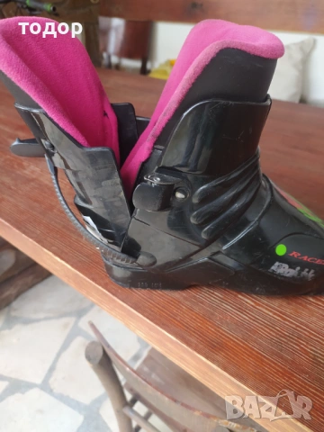 Ски обувки за дете, снимка 3 - Зимни спортове - 53538300