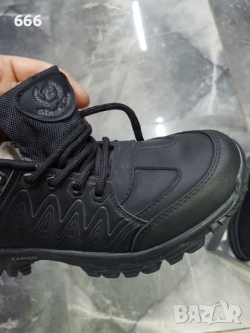 Обувки, снимка 3 - Дамски ежедневни обувки - 43193427