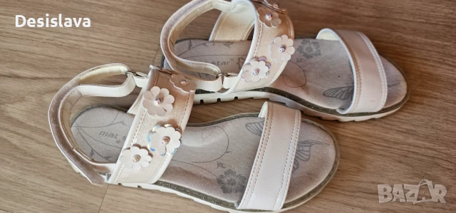 Били сандали , снимка 2 - Детски сандали и чехли - 50661428
