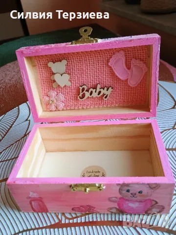 Ръчно изработена дървена кутия за бебе момиче , снимка 4 - Декорация за дома - 49738934
