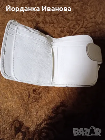 Бяла лачена чанта в комплект с портмоне, снимка 3 - Чанти - 48144955