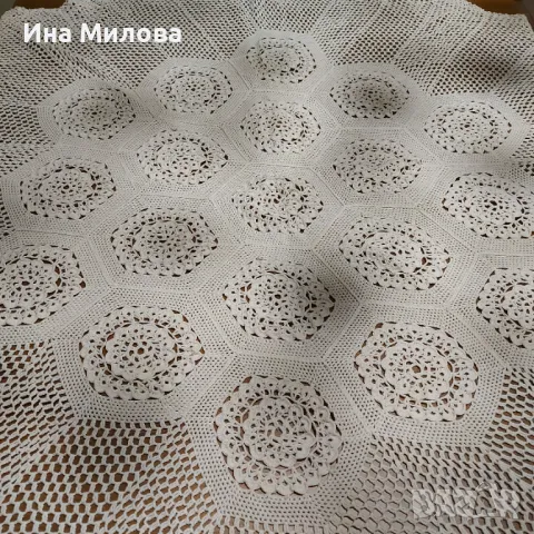 Покривка за маса кръгла на една кука, снимка 5 - Антикварни и старинни предмети - 50425045