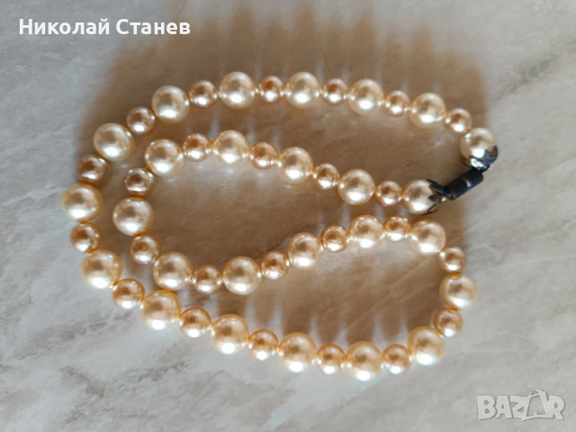 Продавам три перлени огърлици, снимка 3 - Колиета, медальони, синджири - 51385075