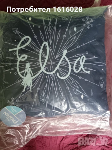 Възглавници на Елза и Анна.