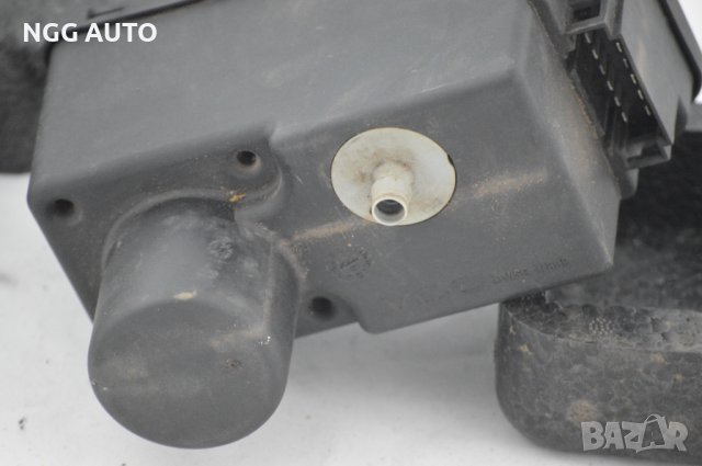 Вакуум помпа централно заключване за VW POLO (6N1) (1994 - 1999), снимка 4 - Части - 37793721