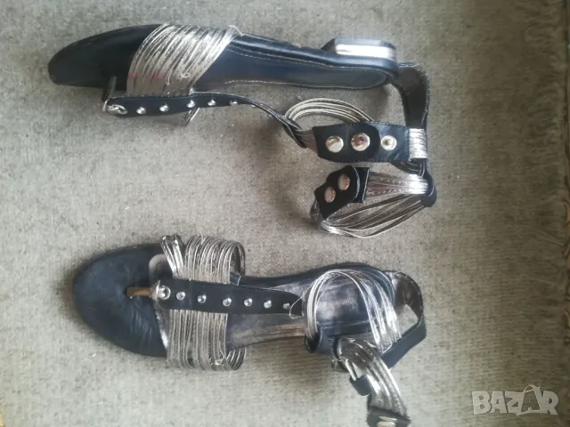 сандали в черно и сребърно, снимка 2 - Сандали - 49490349