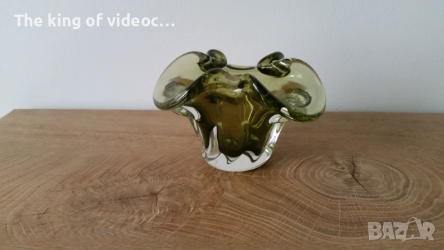 Стъклен масивен пепелник от 90-те години 