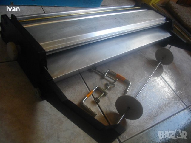 Нова Немска Ръчна Машина Залепяне На Тапет/Тапети-До 58,5 см-Различни, снимка 5 - Други инструменти - 37699754