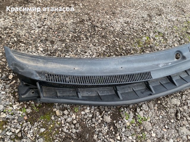 Кора под чистачки за Тойота Аурис.55752-02030.55751-02110, снимка 2 - Части - 43699984