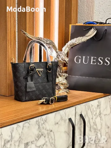 Guess дамски чанти Различни цветове 