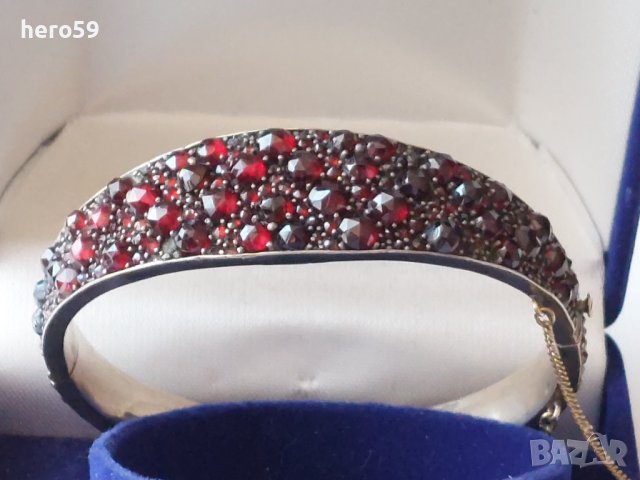 Стара Дамска гривна с гранати Бохемия-/Чехски гранат-1900-1960 г., снимка 1