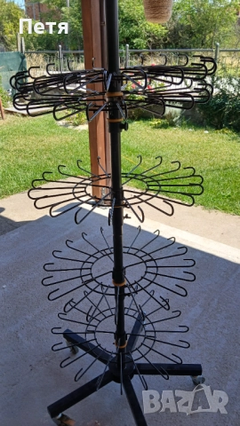 Стелаж за мартеници и други