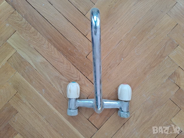 Стенен смесител /батерия/ за мивка двуръкохватков , снимка 2 - ВИК - 50951378