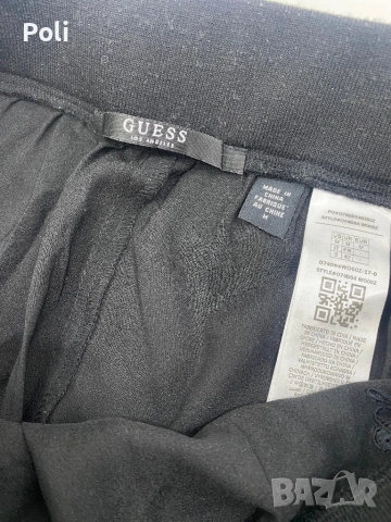 Сатенен панталон Guess, снимка 2 - Панталони - 51458582