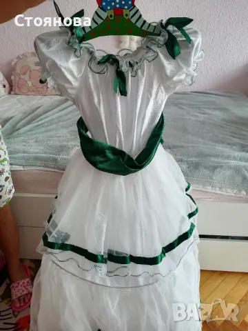 Принцеска рокля, чисто нова, снимка 3 - Детски рокли и поли - 47263177