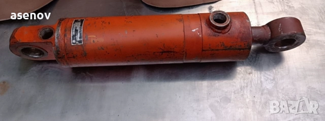 хидравличен цилиндър