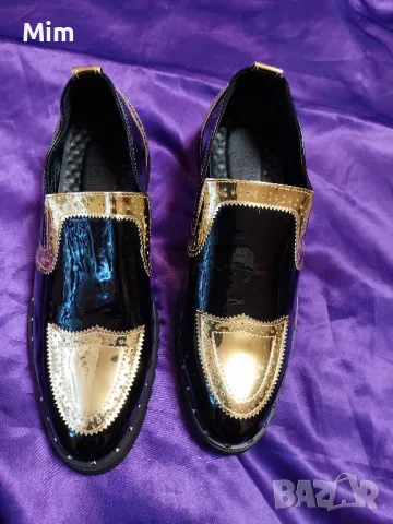 42 Мъжки черни лачени обувки със златисти елементи , снимка 4 - Официални обувки - 48463906