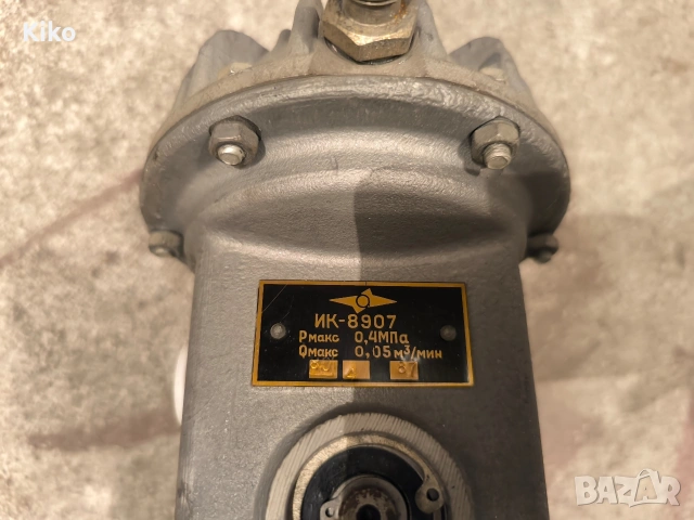 Компресор за въздух - СССР, снимка 3 - Индустриална техника - 53192660