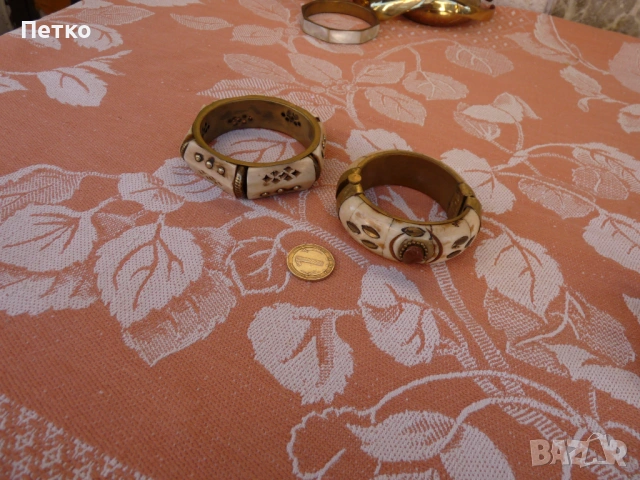 Стари бронзови  гривни, снимка 6 - Антикварни и старинни предмети - 53133443